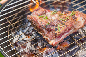 Grill Fleisch Kugelgrill